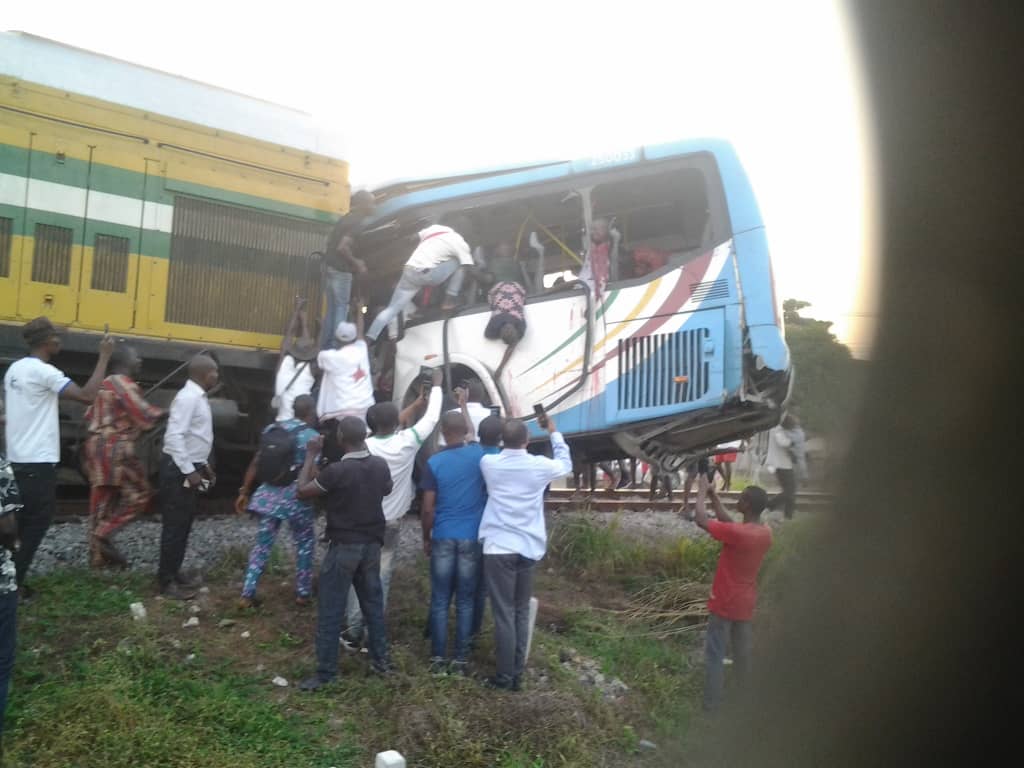 FG orders probe into Lagos train accident