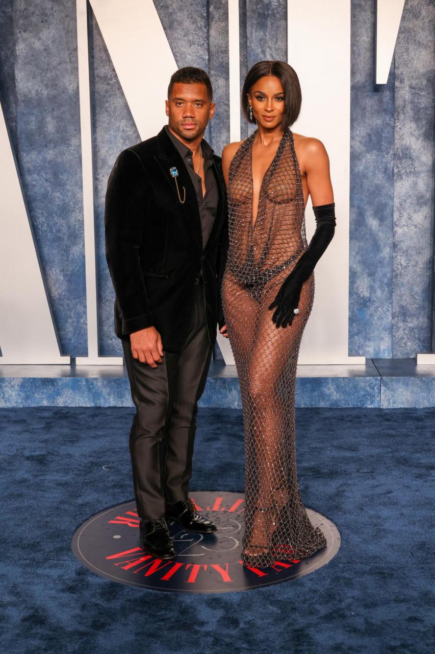 Ciara shows off her goodies as she attends Vanity Fair Oscar after party in sheer dress (photos/video)