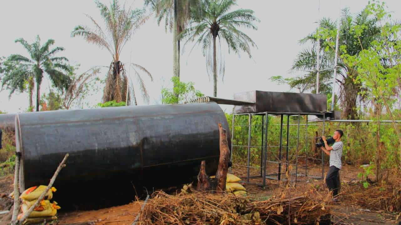 Oil Theft: NSCDC uncovers illegal local refinery in Rivers community