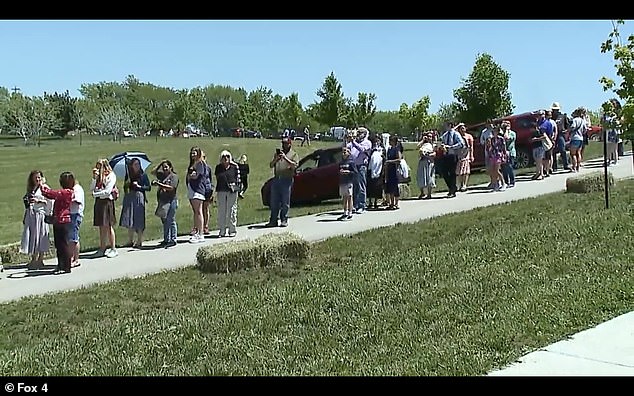 Thousands of Catholics flock to Missouri church to pray over body of 