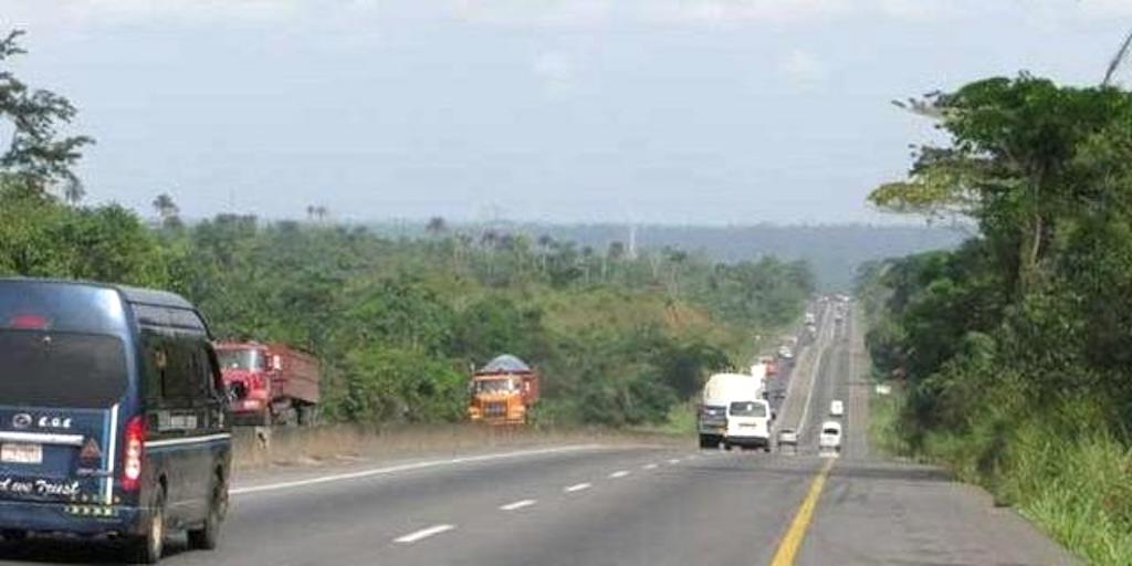 Lagos-Ibadan Expressway: FRSC tells travellers to seek alternative routes