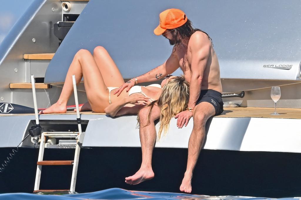 Heidi Klum, 50, and 33 year old husband Tom Kaulitz can?t keep their hands off each other during France holiday(photos)