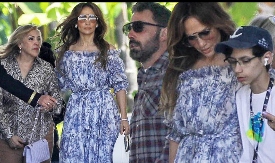 Jennifer Lopez and Ben Affleck take both of their moms out for Mother