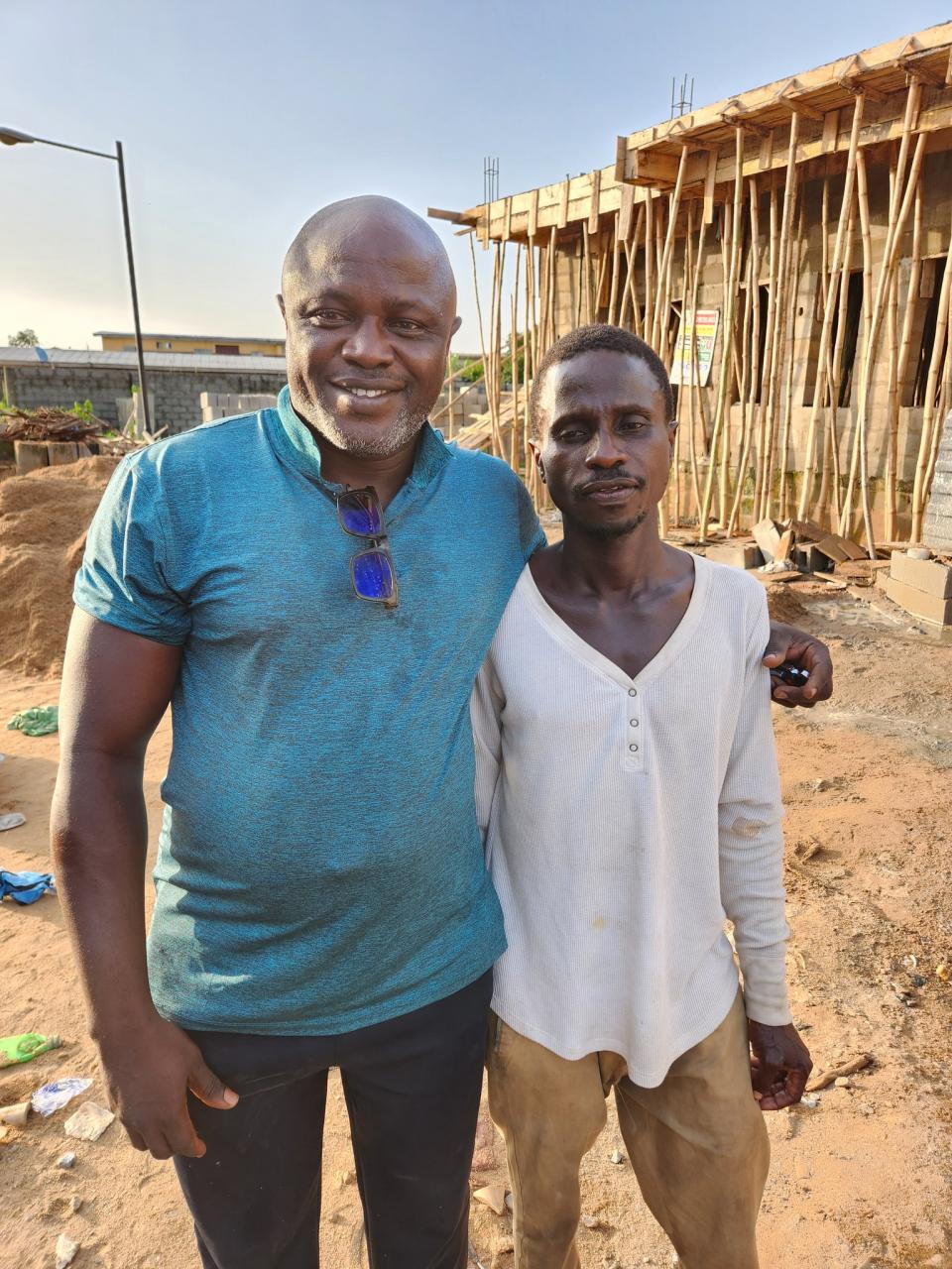 Man shares photos of an unemployed Nigerian graduate doing menial job on a construction site