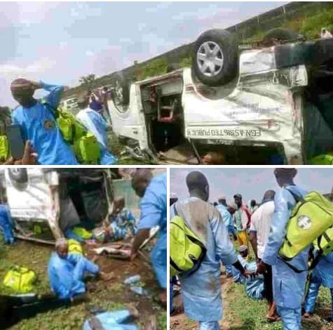 Many injured as bus conveying intending Hajj pilgrims to Abuja crashes (video)