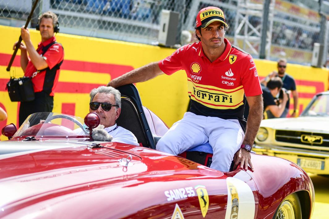 F1 driver Carlos Sainz chases down robbers who stole his 0K watch (video)