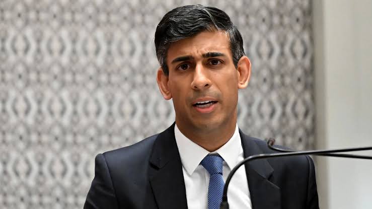 Visa alone no longer guarantees entry - UK announces travel requirement