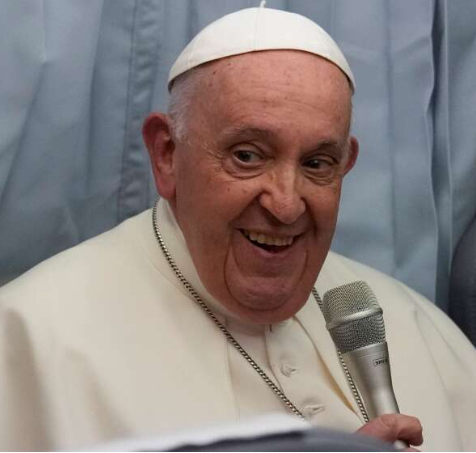 "Plastic surgery serves no purpose" Pope Francis speaks on cosmetic surgery and bodyshaming