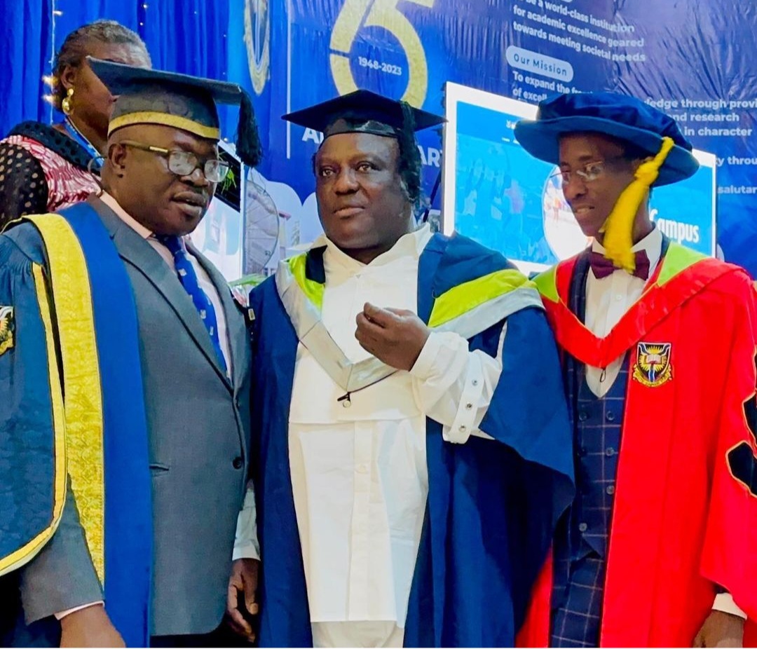 Singer, Saheed Osupa graduates with a Bachelor